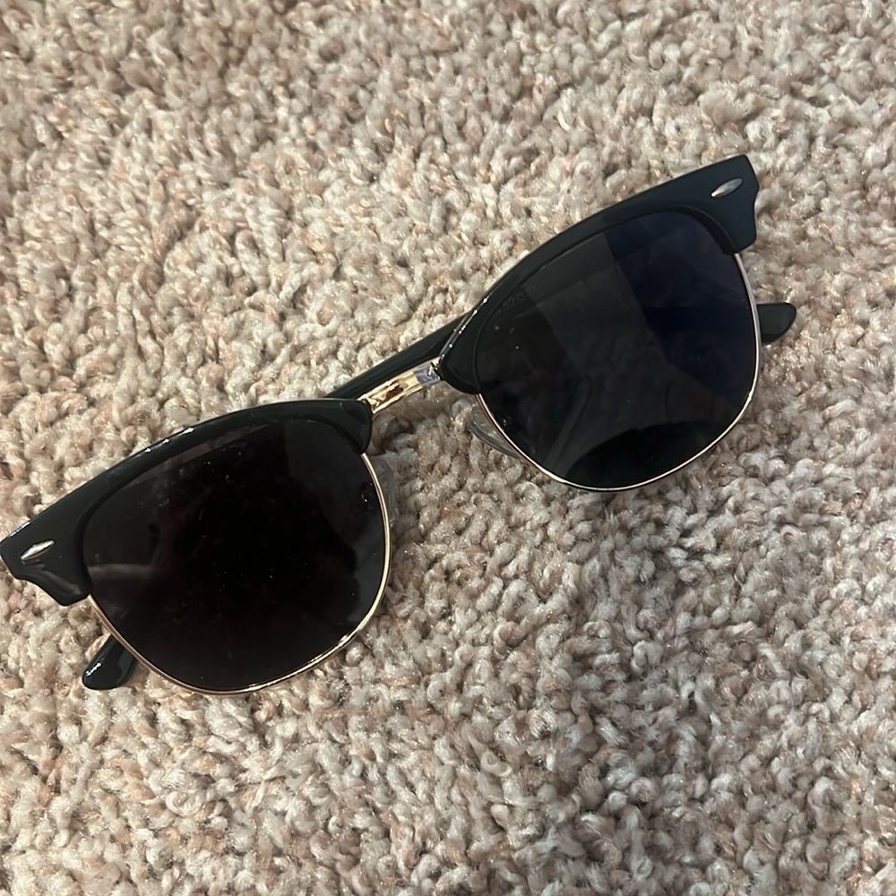 Stylish Black Sunglasses